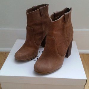 STEVE MADDEN -Captivee Boot